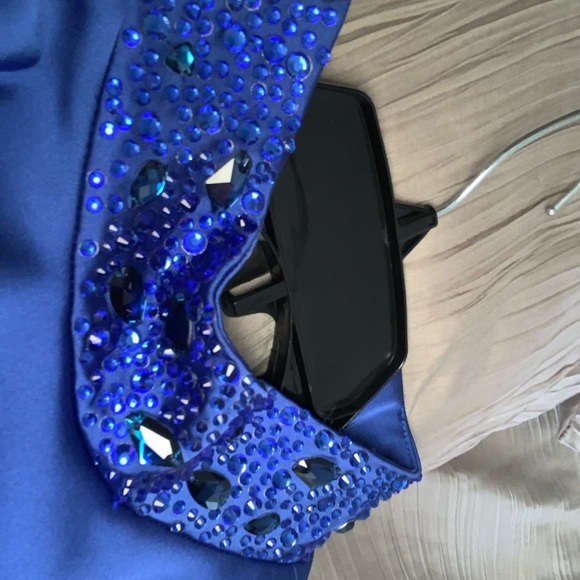 Blue dress - Picture 7 of 8